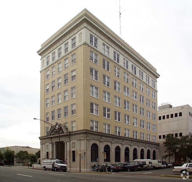 Primary Photo Of 1023 W Manatee Ave, Bradenton Office For Lease