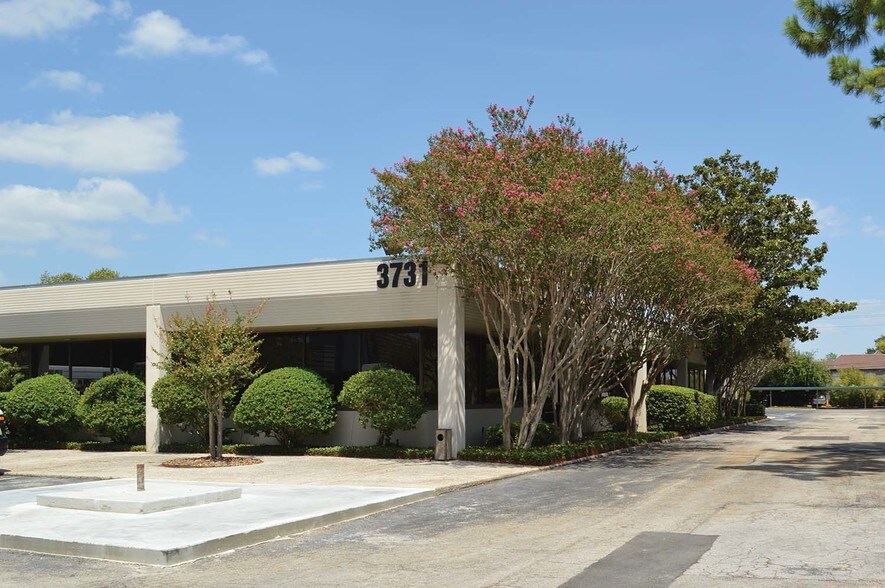 Primary Photo Of 3731 Briarpark Dr, Houston Unknown For Lease