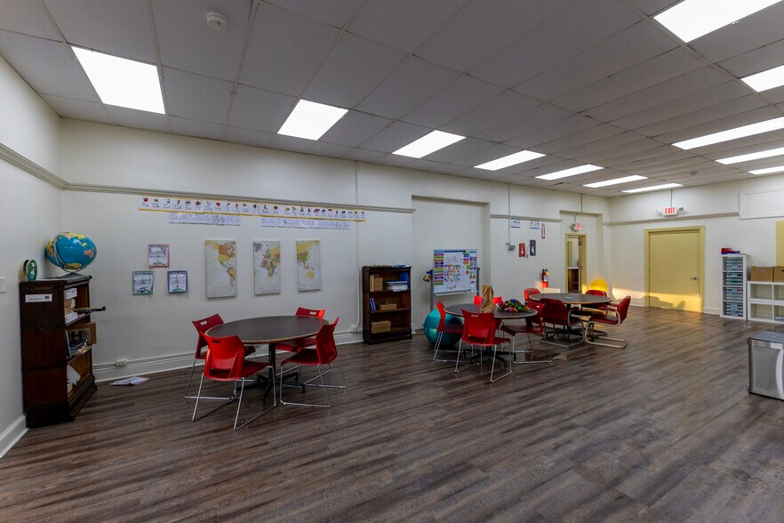 More Photos Of 118-120 N Main St, Hebron General Retail For Sale