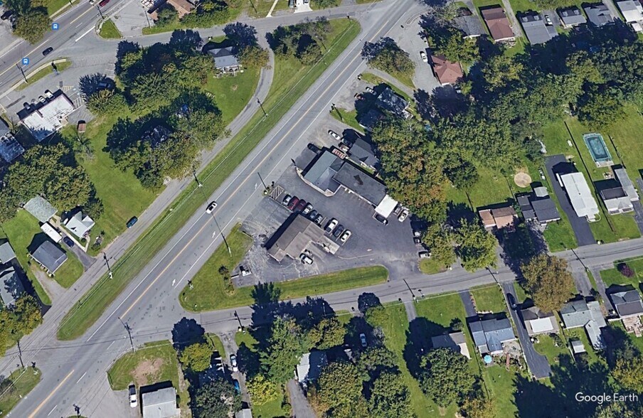 More Photos Of 207 South Bay Rd, North Syracuse Auto Repair For Lease