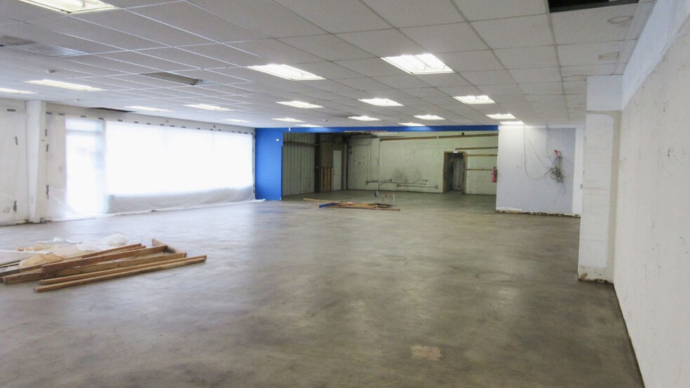 More Photos Of 141 E Highway 246, Buellton Auto Dealership For Lease