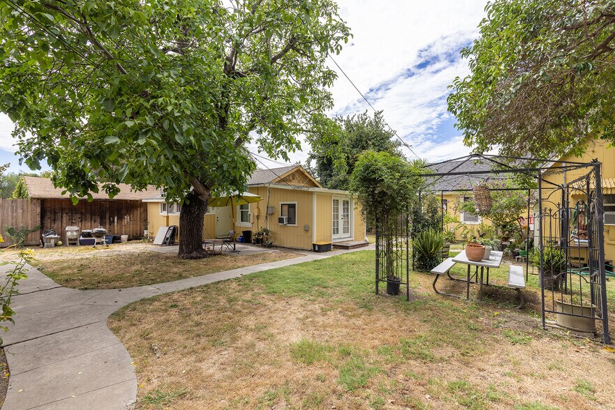 More Photos Of 2123 2nd St, Napa Apartments For Sale