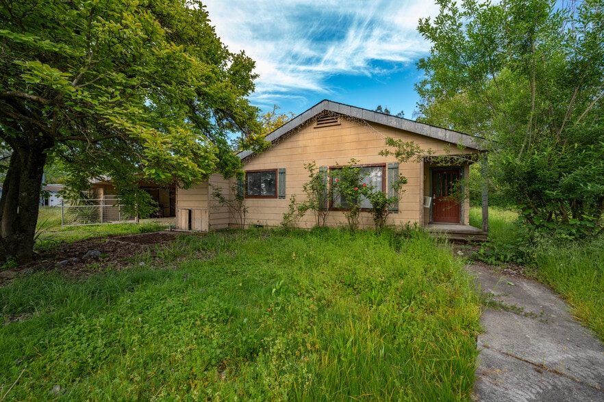 More Photos Of 6531 Lower River Rd, Grants Pass Specialty For Sale