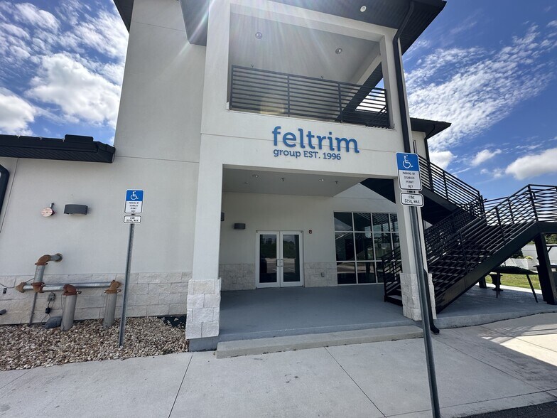 More Photos Of 116 Kenny Blvd, Haines City Loft Creative Space For Sale