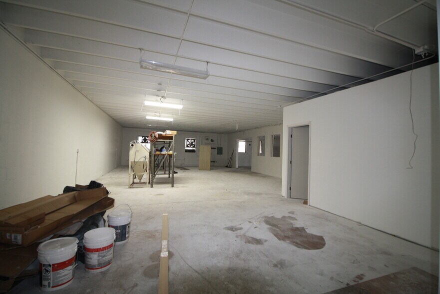 More Photos Of 2324 SW 56th Ter, Hollywood Light Manufacturing For Lease