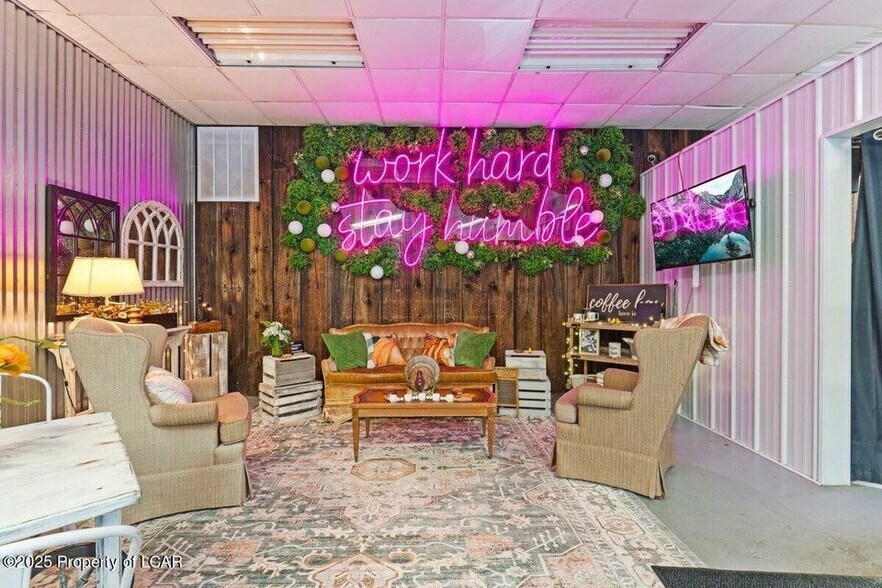 More Photos Of 750 Main Rd, Shavertown Freestanding For Sale