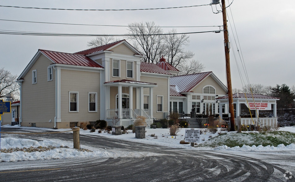 More Photos Of 2 Freemans Bridge Rd, Schenectady Restaurant For Sale