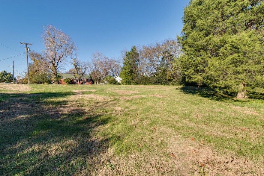 More Photos Of 8045 Highway 100, Nashville Land For Lease