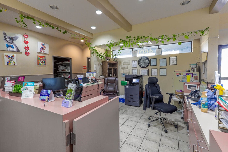 More Photos Of 4601-4611 N Rancho Dr, Las Vegas Unknown For Lease