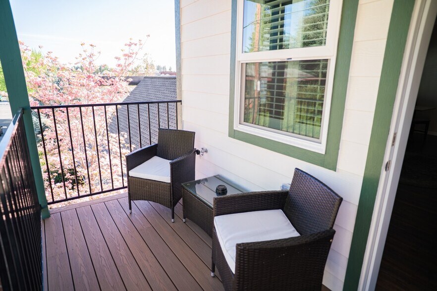 More Photos Of 210 N Auburn St, Grass Valley Hotel For Sale