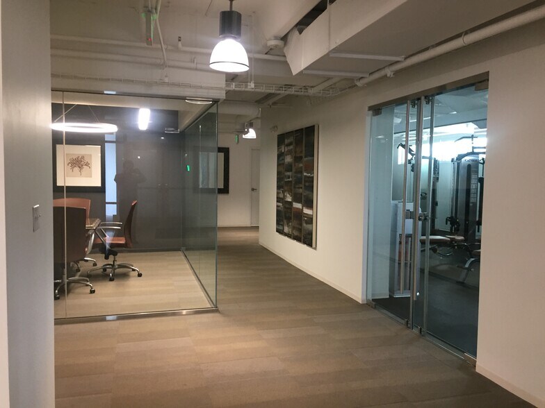 More Photos Of 400 S Broadway, Denver Office For Lease