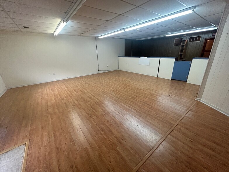 More Photos Of 4456 Rosemary St, Williston Office For Sale