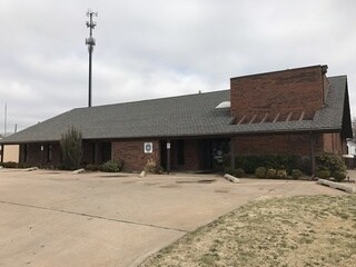 More Photos Of 2613 N Van Buren St, Enid Office For Lease