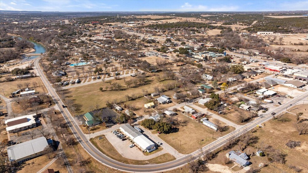 More Photos Of 1201 NE Barnard St, Glen Rose Land For Sale