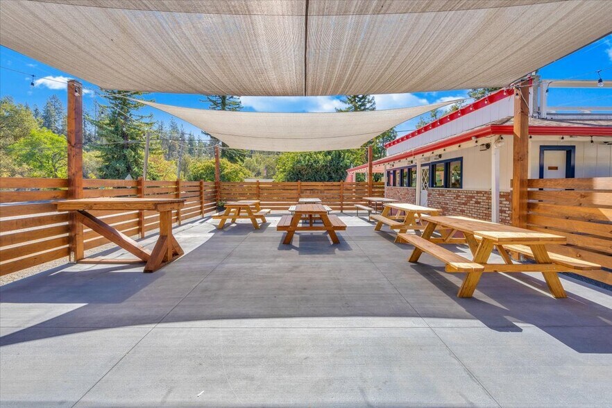 More Photos Of 22652 Parrotts Ferry Rd, Columbia Restaurant For Sale