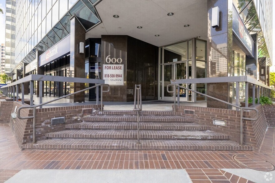 More Photos Of 600 N Brand Blvd, Glendale Medical For Lease