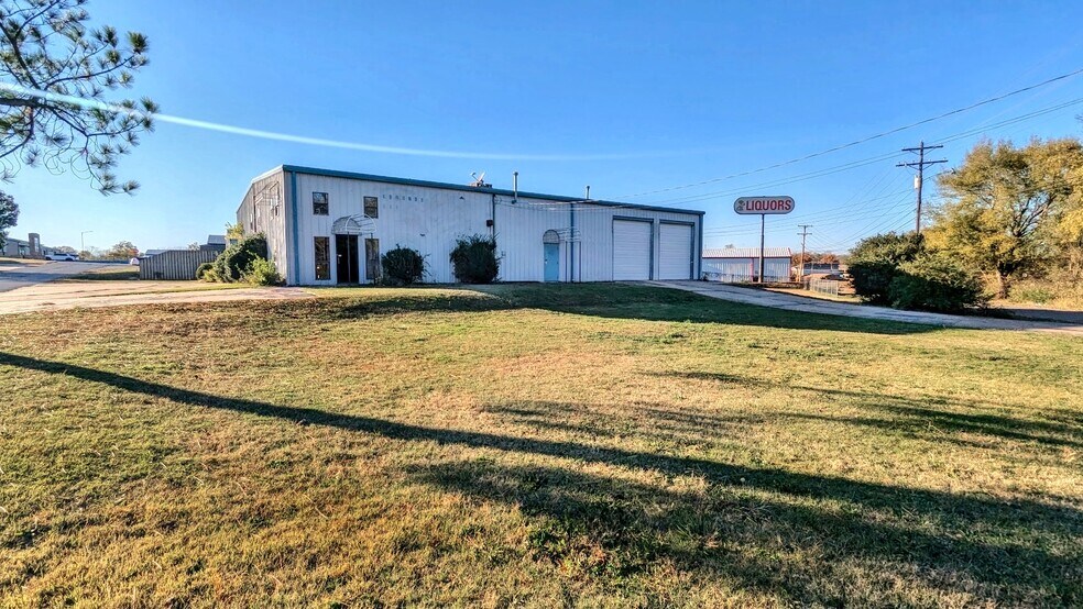 More Photos Of 1598 Park Hill Rd, Tahlequah Warehouse For Sale