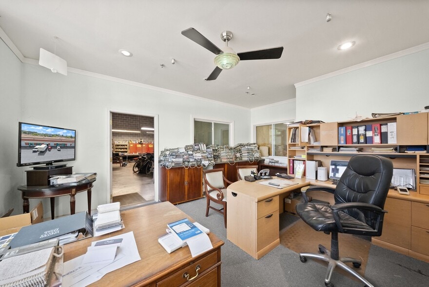More Photos Of 45915 Maries Rd, Sterling Warehouse For Sale