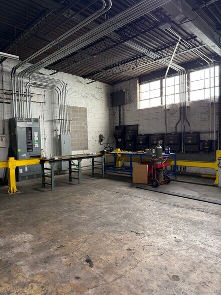 More Photos Of 1332 Louisiana St, Memphis Industrial For Sale