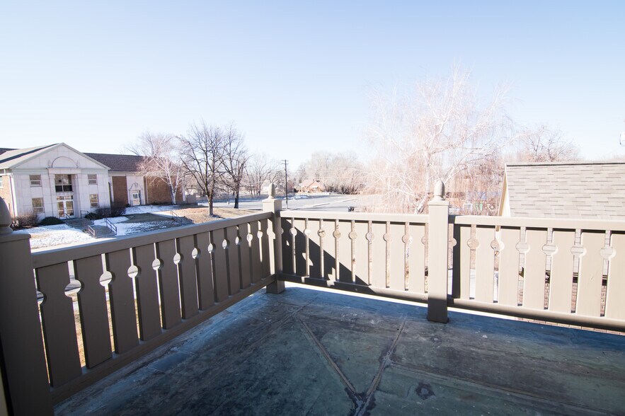 More Photos Of 109 N Main St, Springville Office For Lease