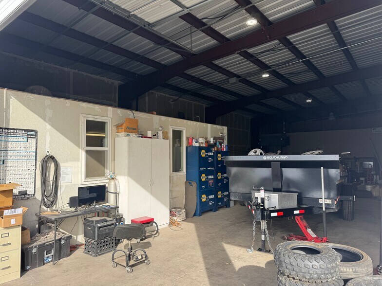 More Photos Of 1225 Adams St, Klamath Falls Warehouse For Sale
