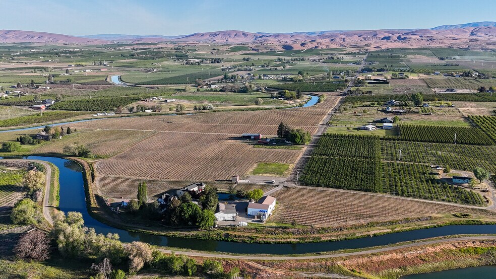 More Photos Of 500 S Bonair Rd, Zillah Winery Vineyard For Sale