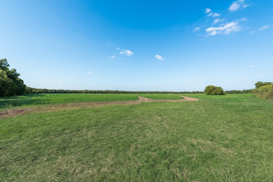 More Photos Of 749 Stacks Rd, Ennis Land For Sale