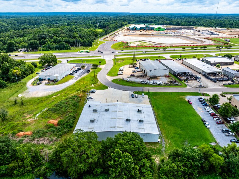 More Photos Of 1235 Lagoon Business Loop, Montgomery Distribution For Sale