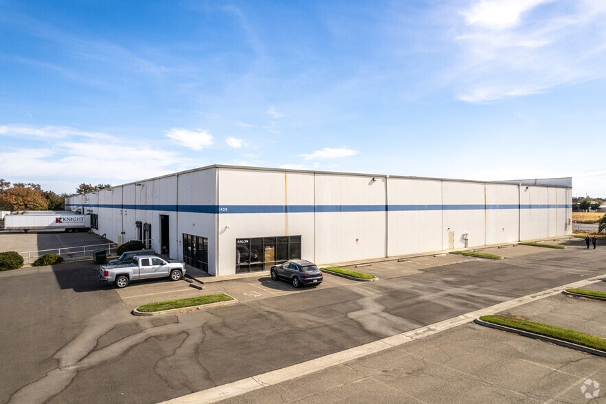 Primary Photo Of 1429 E Beamer St, Woodland Distribution For Lease