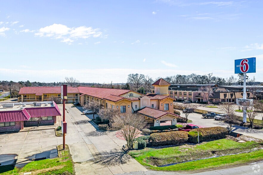 More Photos Of 1035 Martin Luther King Jr Dr, Monroe Hotel For Sale