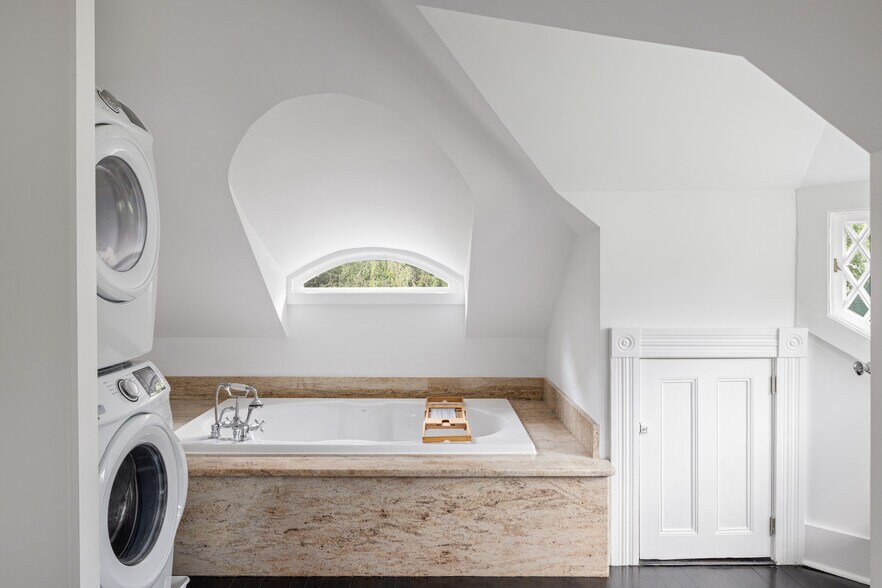 More Photos Of 9 Chambers Rd, West Park Lodge Meeting Hall For Sale