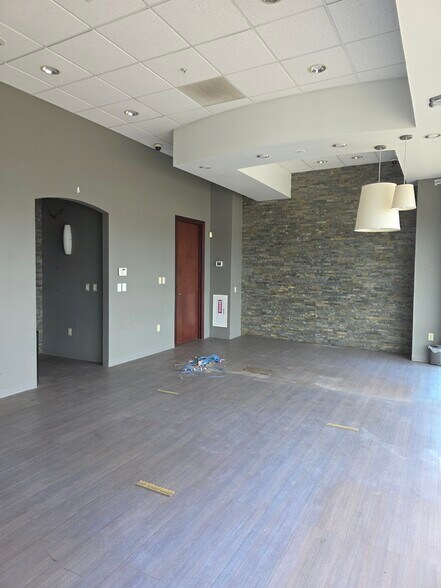 More Photos Of 4900 Transit Rd, Depew Storefront For Lease