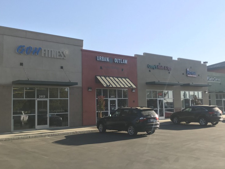 Primary Photo Of 2901-2911 N Tegner Rd, Turlock General Retail For Lease