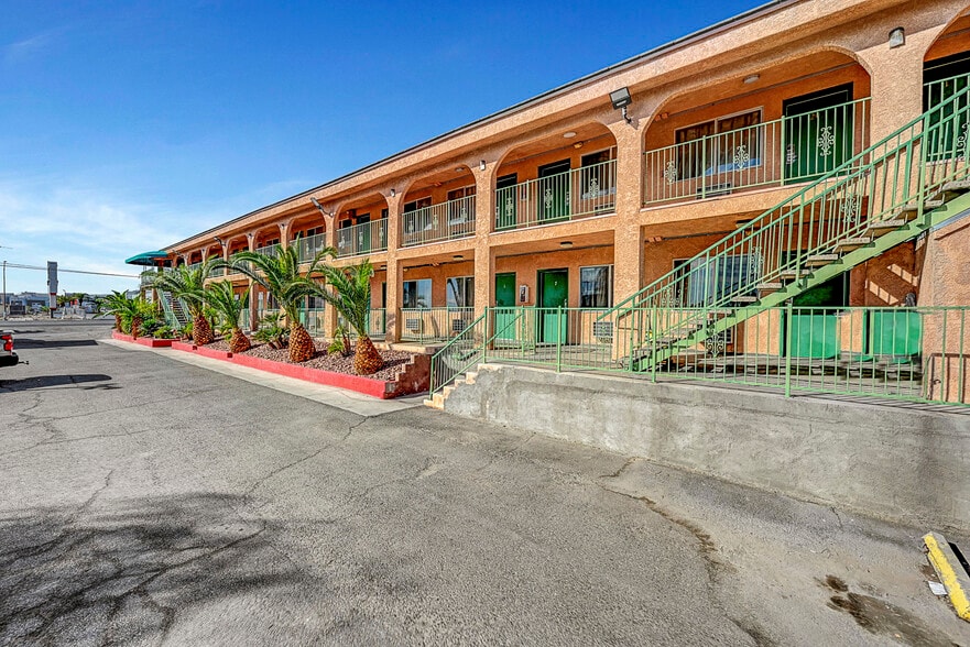 More Photos Of 2855 Fremont St, Las Vegas Hotel For Sale