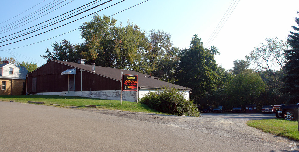 Primary Photo Of 7824 Old Perry Hwy, Pittsburgh Auto Repair For Sale