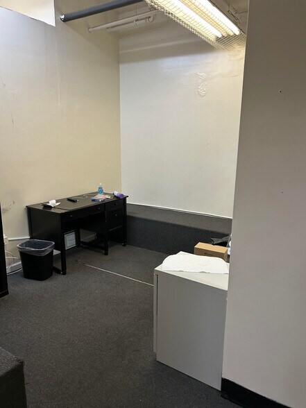 More Photos Of 2935 3rd Ave, Bronx Storefront Retail Office For Lease