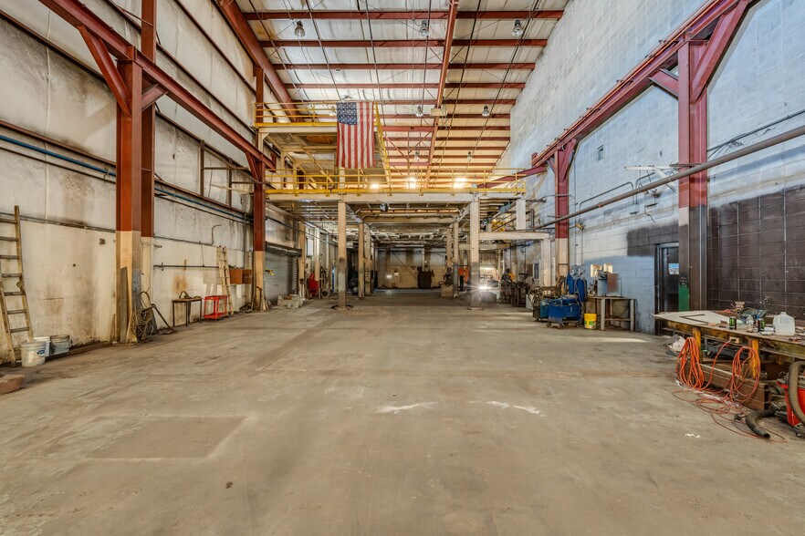 More Photos Of 8384 Highway 18, Vernon Flex For Sale