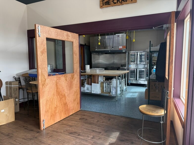 More Photos Of 10 East St, East Granby Storefront Retail Office For Lease