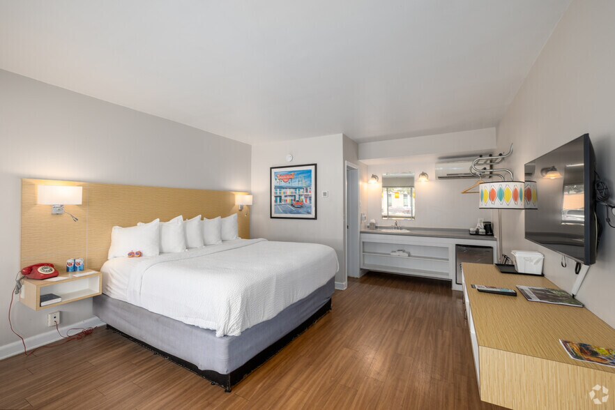 More Photos Of 611 W Oglethorpe Ave, Savannah Hotel For Sale