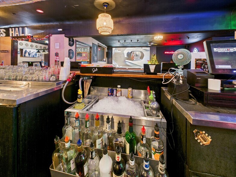 More Photos Of 1700 S Pahrump Valley Blvd, Pahrump Storefront For Sale
