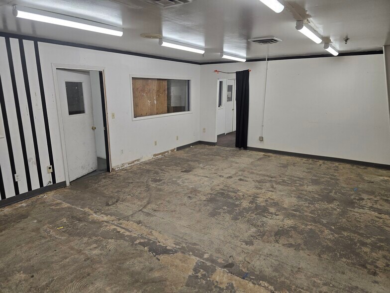 More Photos Of 237 22nd St, Greeley Warehouse For Lease