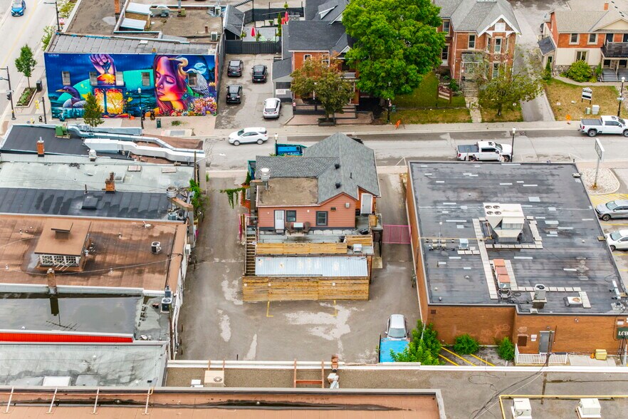 More Photos Of 49 Mary St, Barrie Restaurant For Sale
