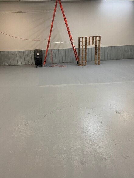 More Photos Of 1917 Hydro Dr, Austin Warehouse For Sale