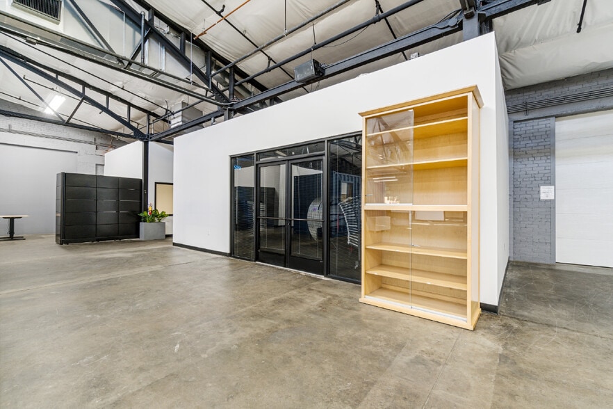 More Photos Of 531 Fulton St, Fresno Freestanding For Lease
