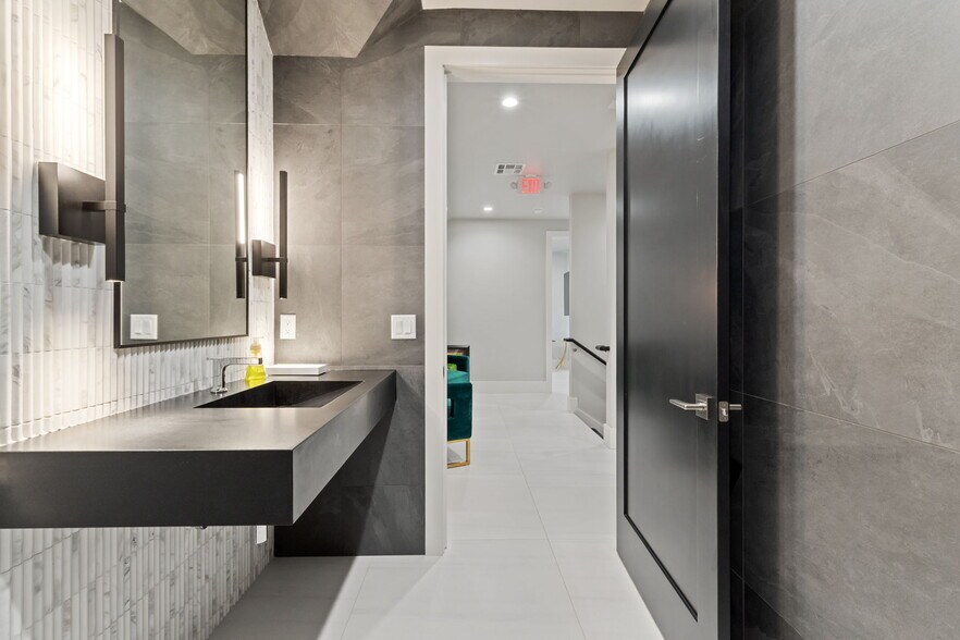 More Photos Of 16362 Muirfield Place, Edmond Medical For Sale