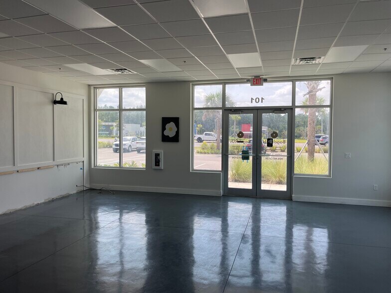 More Photos Of 145 Beachwalk Shore Dr, Saint Johns Freestanding For Lease