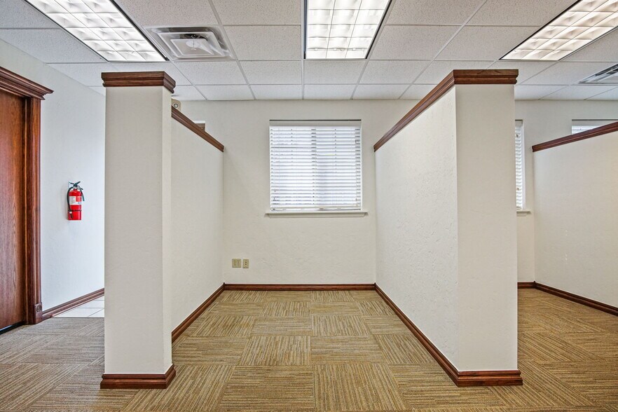 More Photos Of 1006 24th Ave NW, Norman Office For Sale