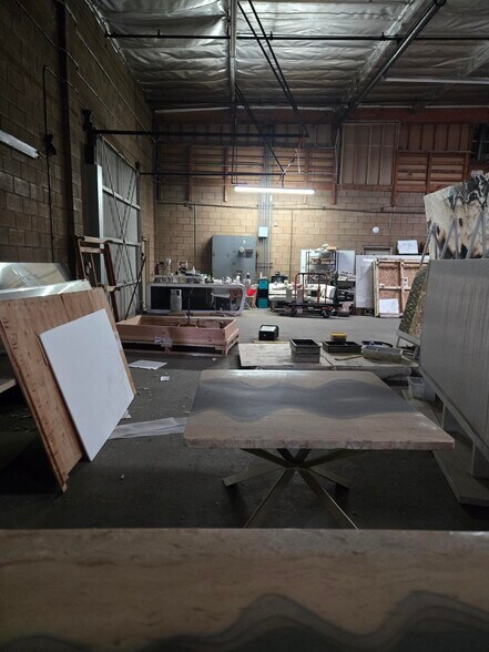 More Photos Of 14937 San Fernando Mission Blvd, Mission Hills Manufacturing For Lease