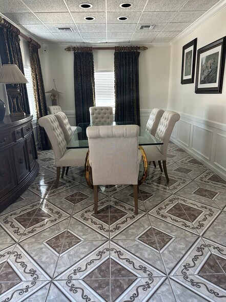 More Photos Of 4091 Colonial Blvd, Fort Myers Office Residential For Sale