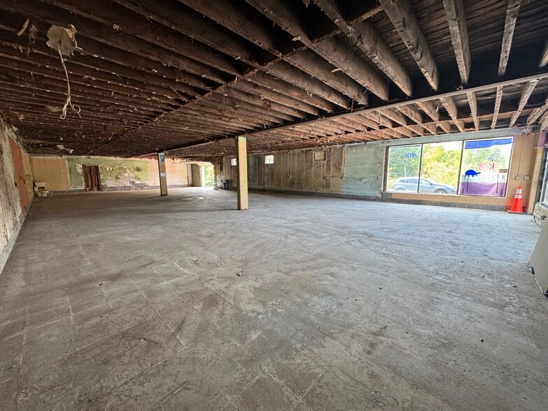 More Photos Of 1908 Scranton Carbondale Hwy, Dickson City Storefront Retail Office For Sale